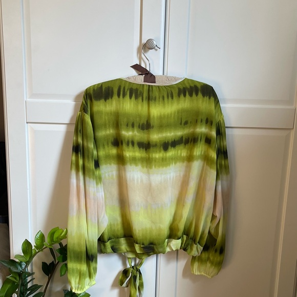 CK spring green bubble sleeve blouse_L - Picture 3 of 6